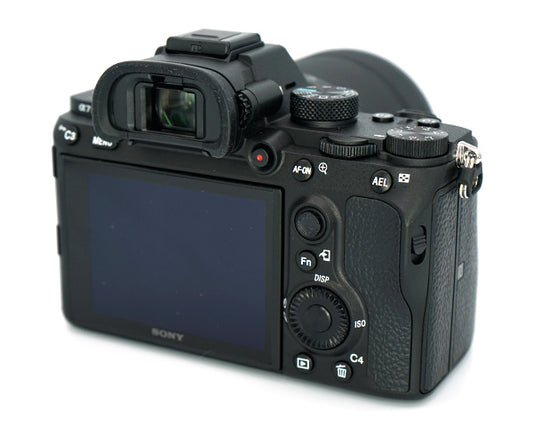 SONY α7 III ILCE-7M3K(ズームレンズキット)