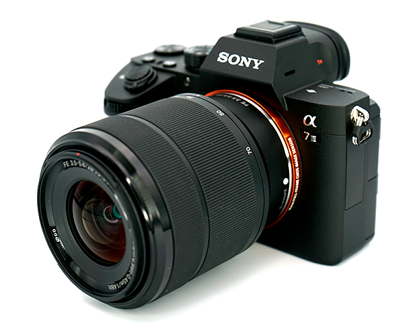 SONY α7 III ILCE-7M3K(ズームレンズキット)